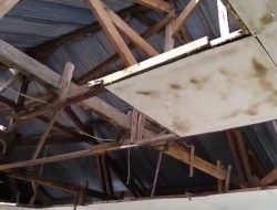 Atap Seng SDN 156 Benjala Rubuh, Nyaris Timpa Siswa: Warga Minta Dinas Pendidikan Bulukumba Jangan Tunggu Korban Baru Bertindak