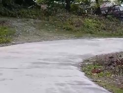 Luar Biasa ! Masyarakat Dusun Dauhe,Desa Darubiah Pakai Dana Swadaya Perbaiki Jalan Poros Pantai Marumasa.