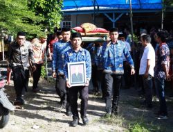 Ratusan Pelayat Lepas Jenazah Kabid Aptika Diskominfo Bulukumba, Mulyadi Ganie